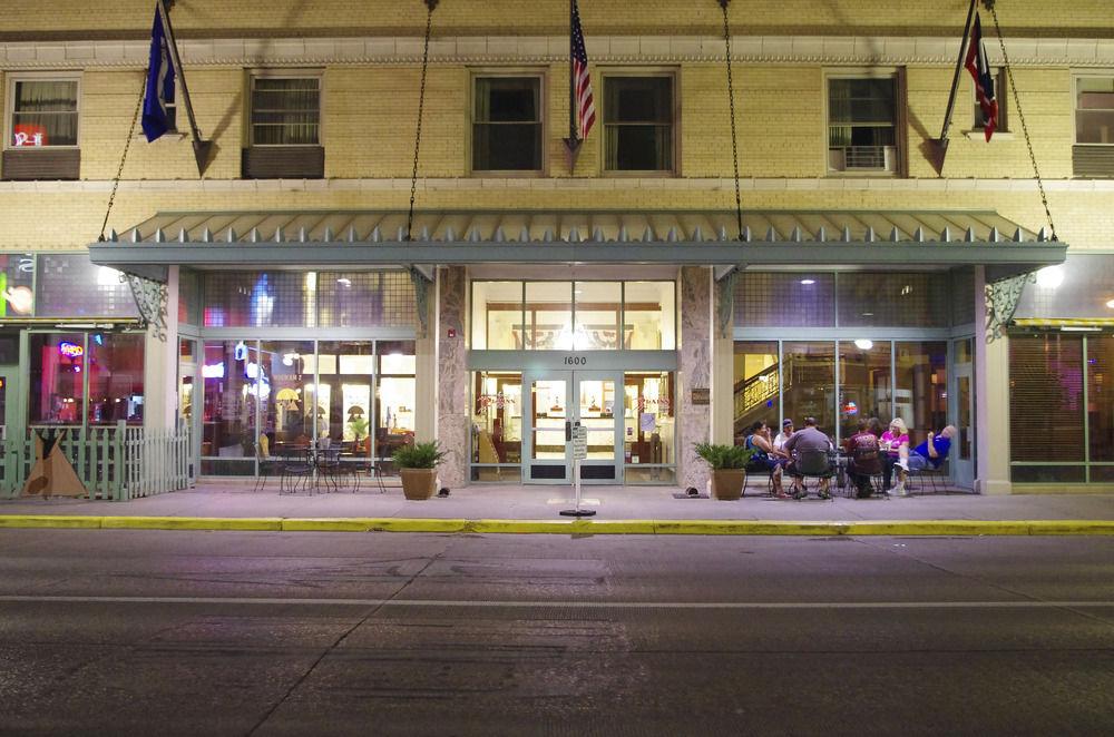 Historic Plains Hotel Cheyenne Exterior photo